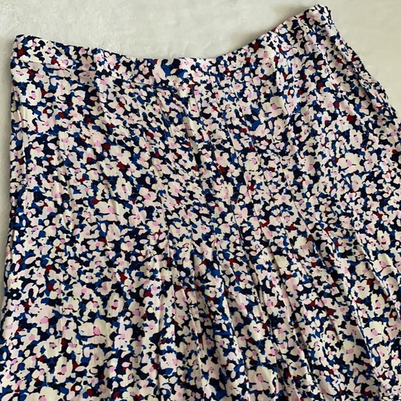 Hobbs London | Flowy Lightweight Pleated Floral Print Midi Skirt Pink Blue (10) - Picture 2 of 16